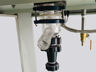 100L enkellaags glazen reactor detail - Afvoerklep voor reactieketel, glasmateriaal met PTFE-afdichting, flenspoort is eenvoudig te demonteren en schoon te maken, afvoerklep voor bad.