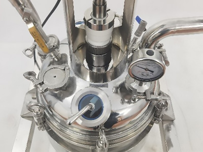 10L roestvrijstalen chemische reactor met mantel detail - Reactieketeldeksel met meerdere monden, het aantal ketelmonden kan worden aangepast en het ontwerp met grote mond is gemakkelijk schoon te maken.