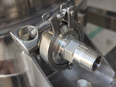 20L dubbellaagse roestvrijstalen chemische reactor detail - Standaard roestvrijstalen mijlen, stabiele verbinding, sterke afdichting.
