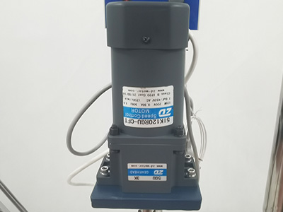 2L kleine roestvrijstalen reactor met mantel detail - Inverter snelheidsregulerende motor, constante snelheid, geen borstel, sprankelend, veilig en stabiel, kan continu werken.