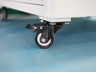 4-6 kg kleine vriesdroger voor levensmiddelen detail - Stevig en stabiel universeel wiel, gemakkelijk te verplaatsen.