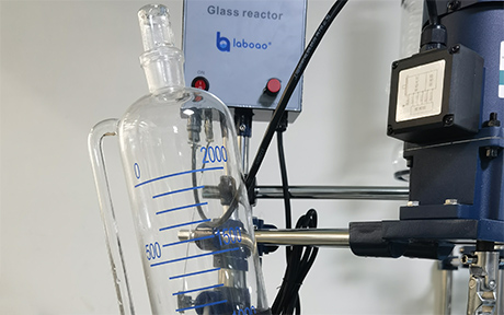 50L enkellaagse glazen reactor detail - Constante druk trechter, kan vloeistof in reactieketel voeden.