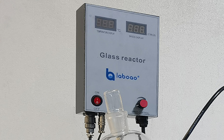 50L enkellaagse glazen reactor detail - Elektronische traploze aanpassing, stabiel en handig.