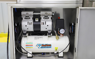 Lab kleine sproeidroger met filter detail - Ingebouwde ingevoerde olievrije luchtcompressor, met geringe geluidssterkte, minder dan 60db.
